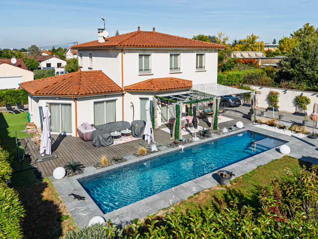 Ste Foy Maison familiale avec piscine — photo du bien