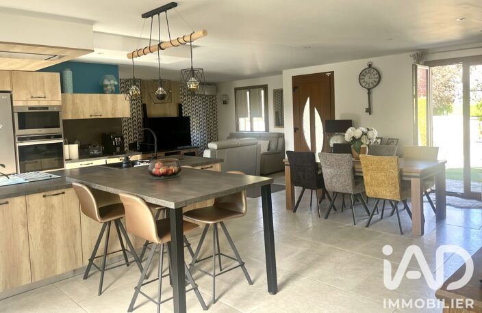 Vente Maison/villa 7 pièces — photo 2