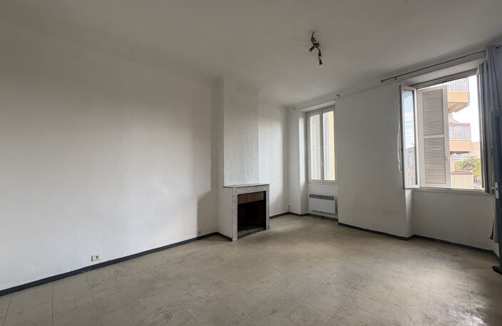 MARSEILLE 4ᵉ   CHUTES-LAVIE | T1 de 35 m2 Sud-Est lumineux, immeuble rénové | Idéal investisseur ou premier ac — photo 4