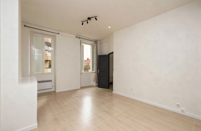 MARSEILLE 4ᵉ   CHUTES-LAVIE | T1 de 35 m2 Sud-Est lumineux, immeuble rénové | Idéal investisseur ou premier ac — photo 5