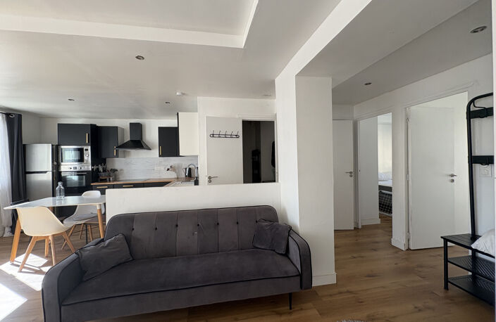Marseille 2e, Joliette : T3 de 55 m2 rénové, climatisé, avec terrasse. Idéal investisseur — photo 5