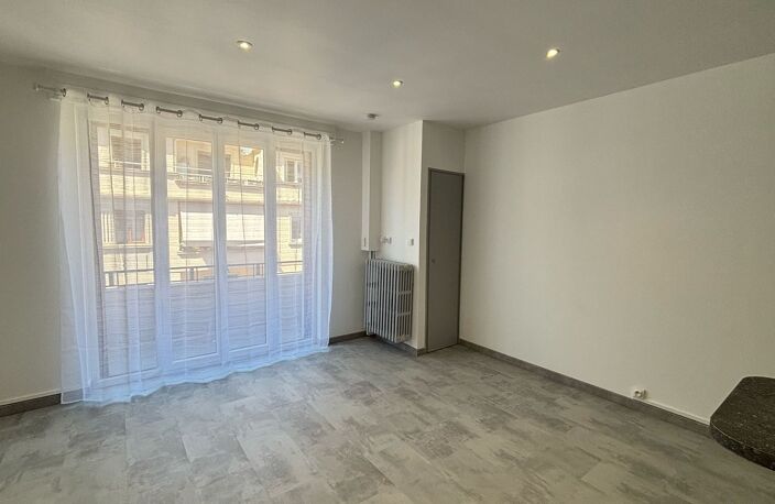 ANNEMASSE T2 avec double balcon — photo 3