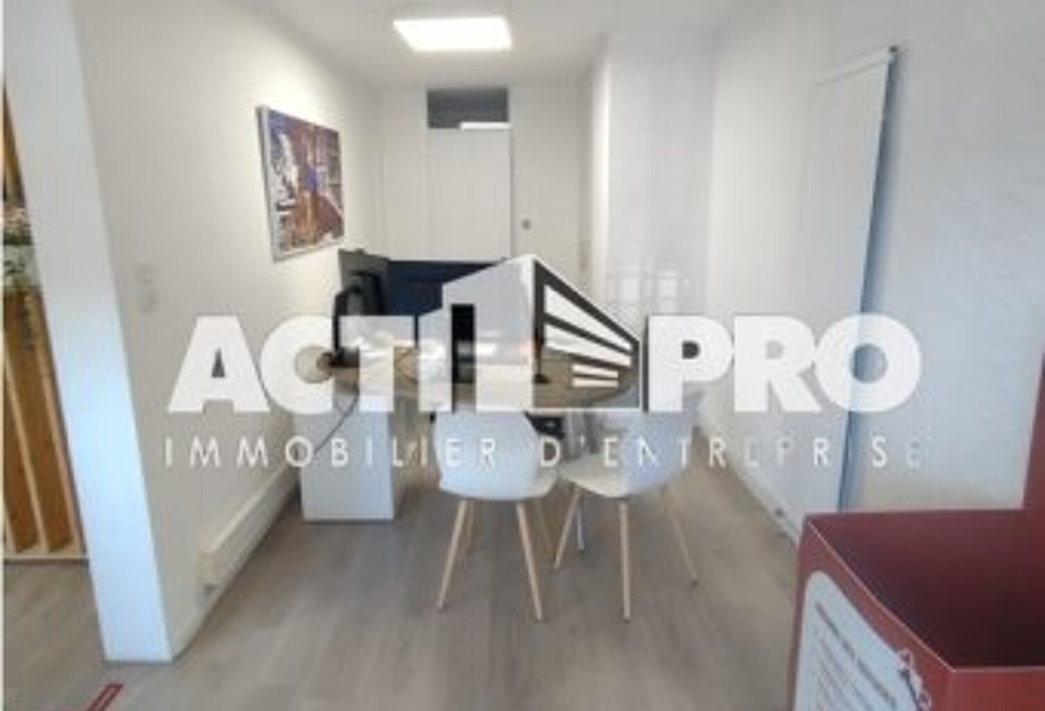 Bureaux à louer — photo 1