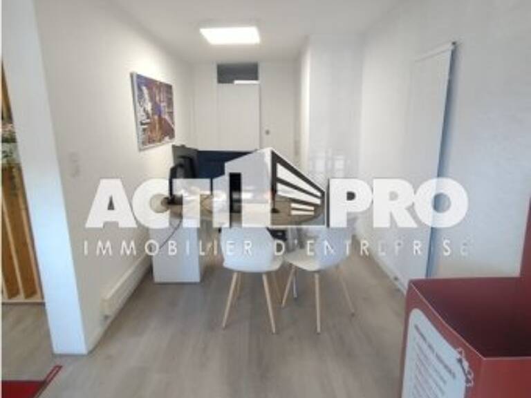 Bureaux à louer — photo 1