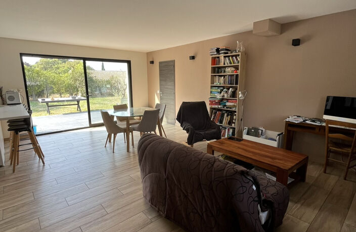 Villa meublée de plain pied avec jardin clos — photo 2