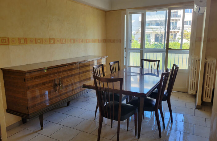 Appartement type 4 avec balcon, cave et parking — photo 3