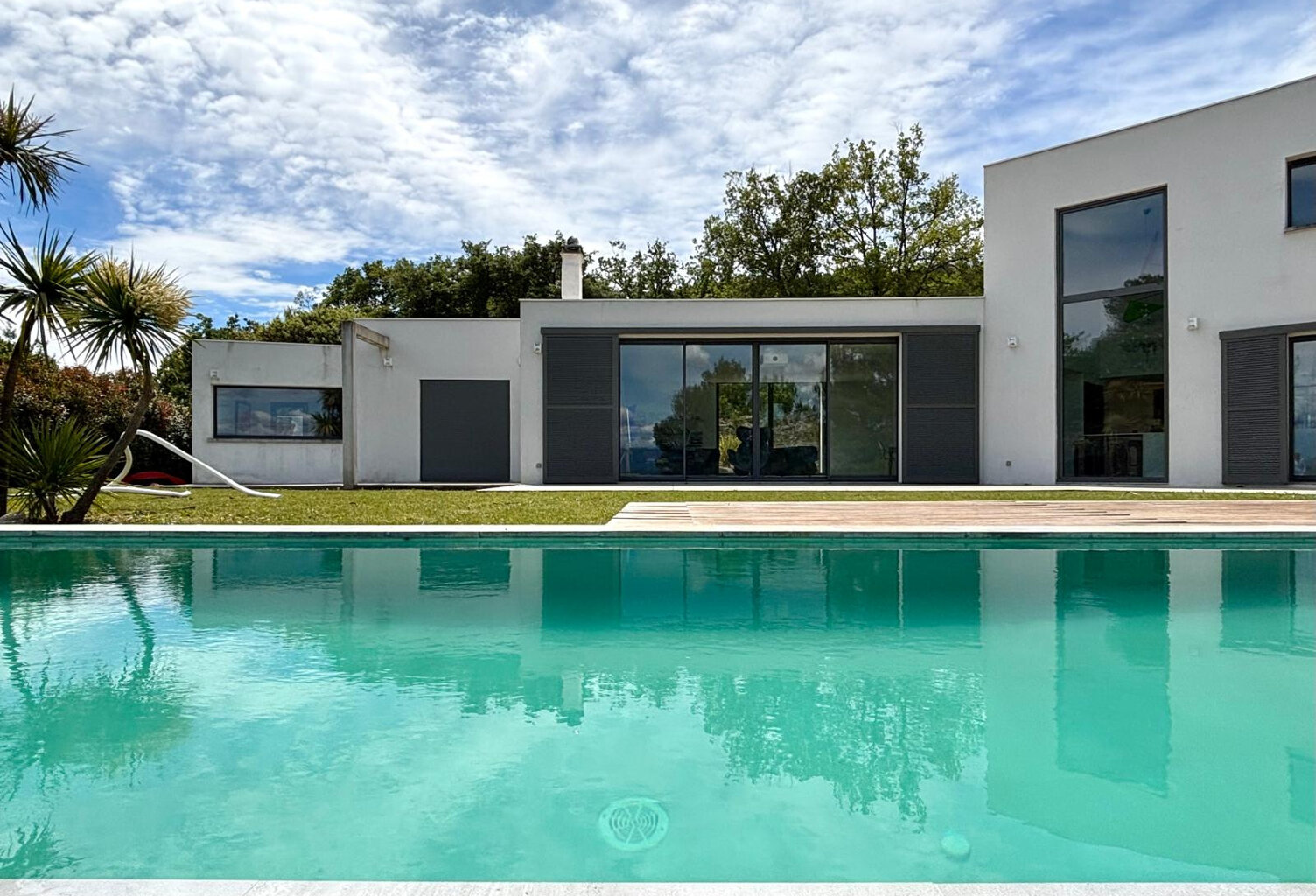 SERENA — photo 1