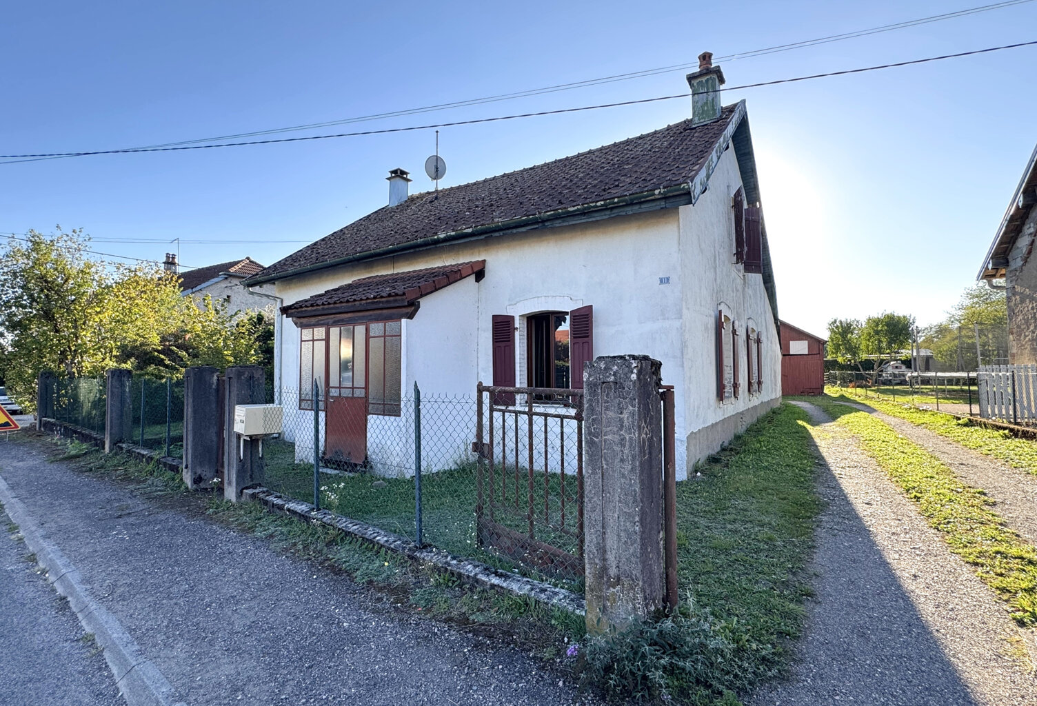 Vente maison à rénover, 118 m2 env,  terrain 3393 m2, LA COT — photo 1