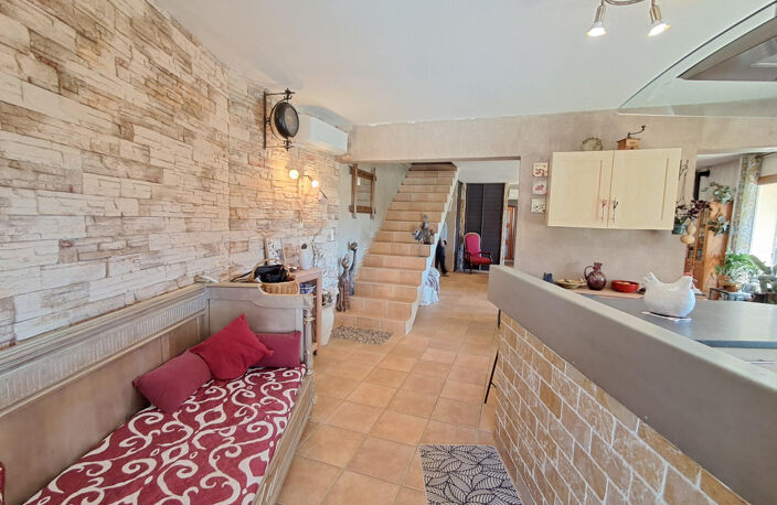 A VENDRE - Secteur Quissac - BELLE VILLA CONFORTABLE AVEC PISCINE- — photo 3
