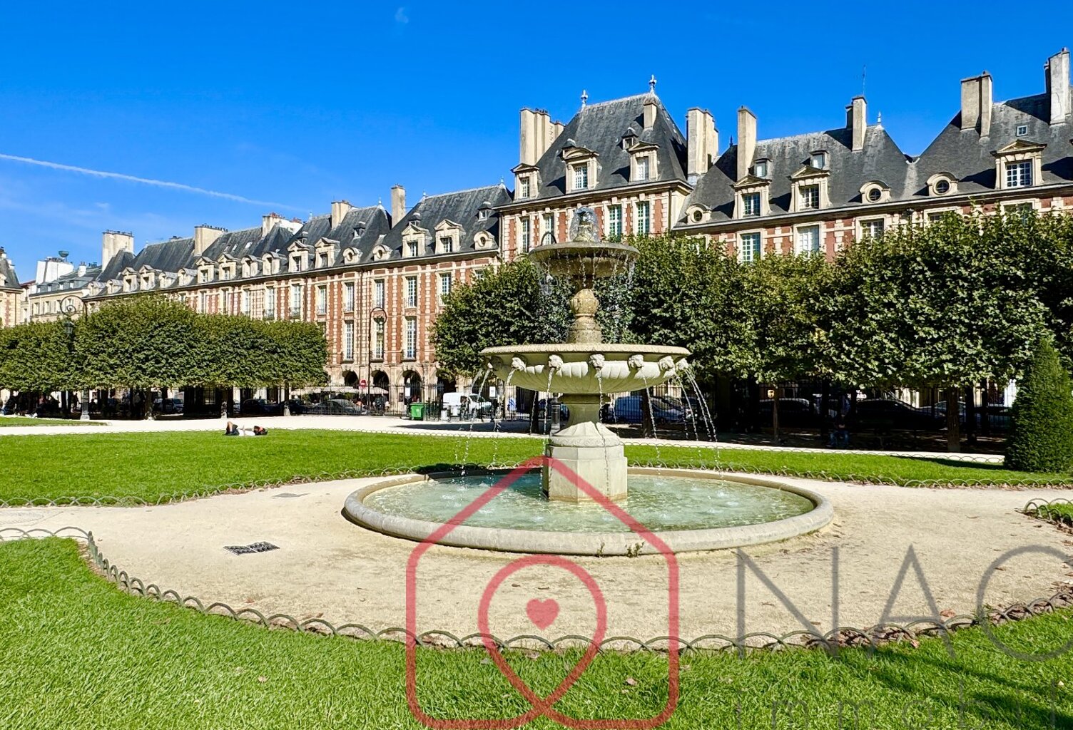 EXCLUSIVITE - PLACE des VOSGES - STUDIO LUMINEUX CALME  — photo 1