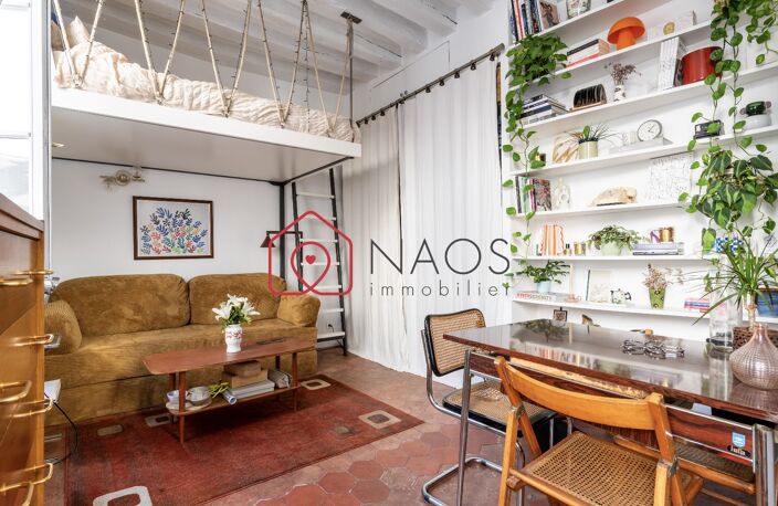 EXCLUSIVITE - PLACE des VOSGES - STUDIO LUMINEUX CALME  — photo 3