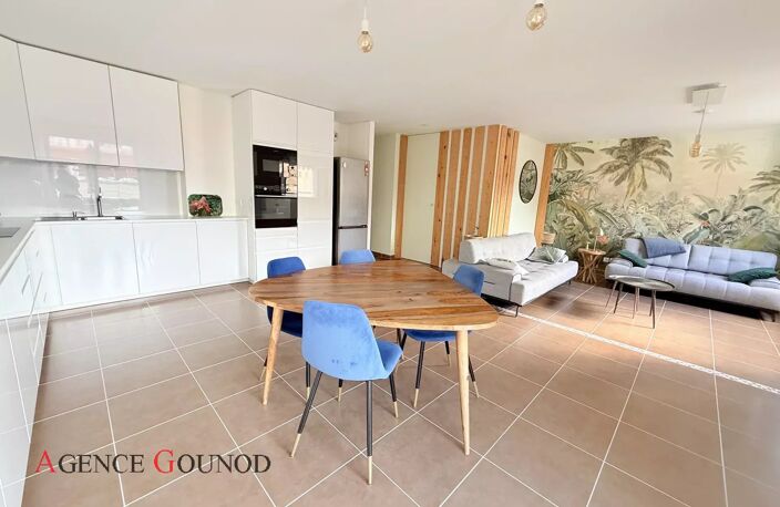 Nice Quartier des Musiciens - 3 PIECES 85m² - TERRASSE + BALCON — photo 2