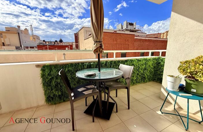 Nice Quartier des Musiciens - 3 PIECES 85m² - TERRASSE + BALCON — photo 3