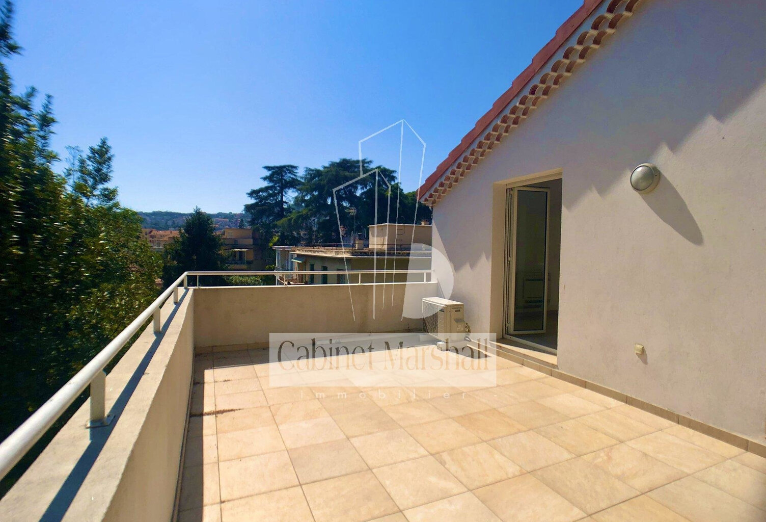  Appartement 3 pièces - avenue Georges Sand — photo 1