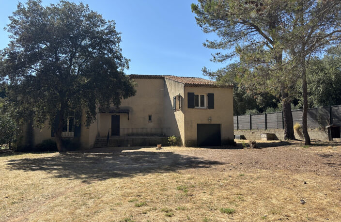 Maison familiale avec grand terrain de 5300 m2 - LAMBESC — photo 5