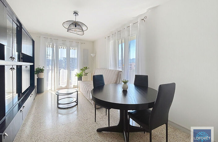 Appartement Nice 4 pièces - AVENUE SAINTE MARGUERITE — photo 2