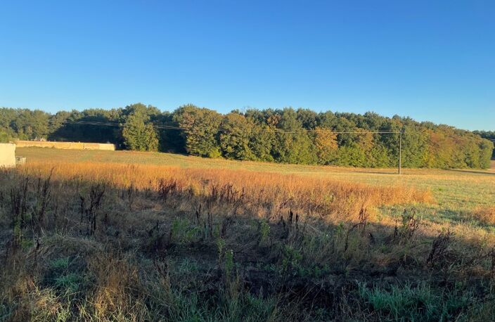 Terrain à bâtir à Les Essards (17250) — photo 2