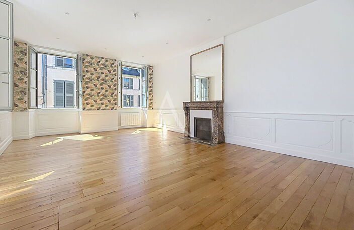 Place Royale appartement duplex Pau 6 pièce(s) — photo 4