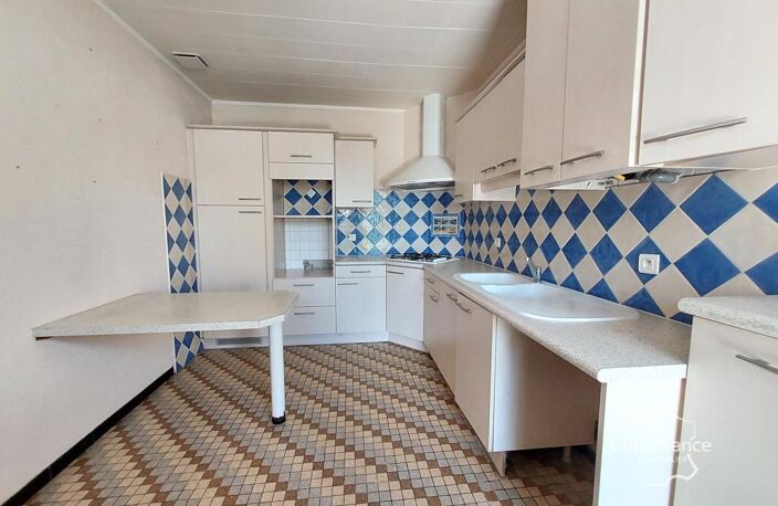 Maison de plain-pied 156 m2   Beau potentiel et nombreuses p — photo 2