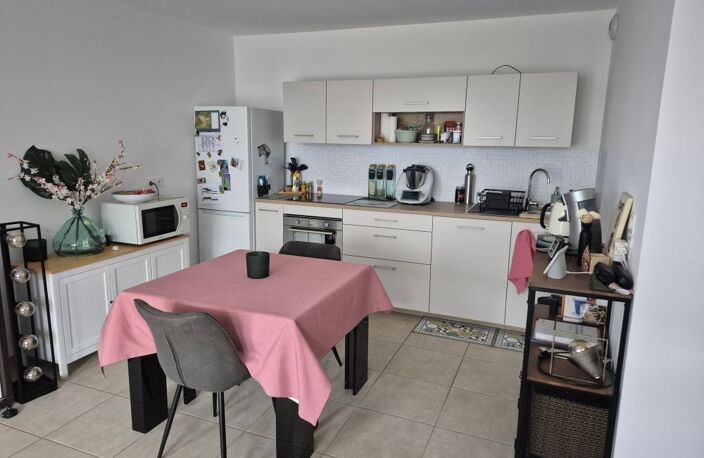 CESSY T3 BBC avec 2 garages — photo 2