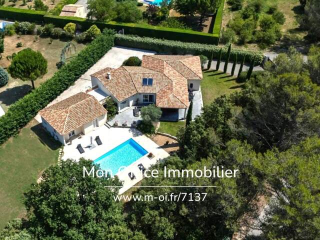 Référence : 7137-VCL. - Maison de plain pied - jardin paysager, calme absolu - 4 chambres 1 bureau - Simiane Collongue — photo du bien