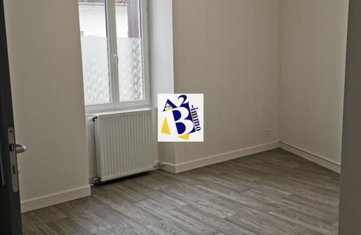 ANGOULEME, immeuble de rapport, 1T2, 2T3 — photo 2