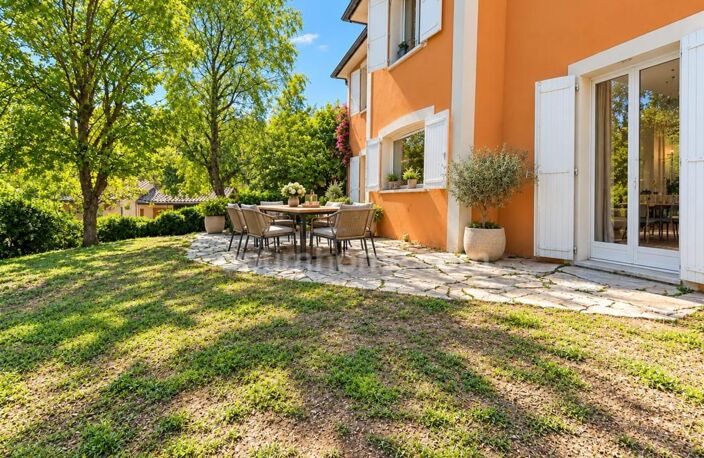 Maison à vendre à Collonges-au-Mont-d’Or (69660) – 170 m² sur terrain de 1 700 m² à bâtir — photo 2