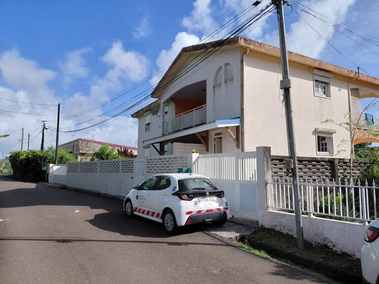 Immeuble de rapport – Quartier Morne Laurent-Tivoli – Fort de France — photo 1