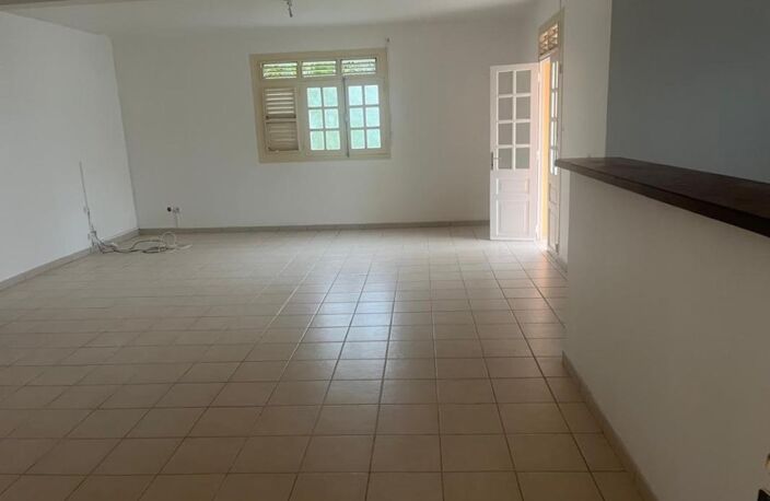 Immeuble de rapport – Quartier Morne Laurent-Tivoli – Fort de France — photo 4
