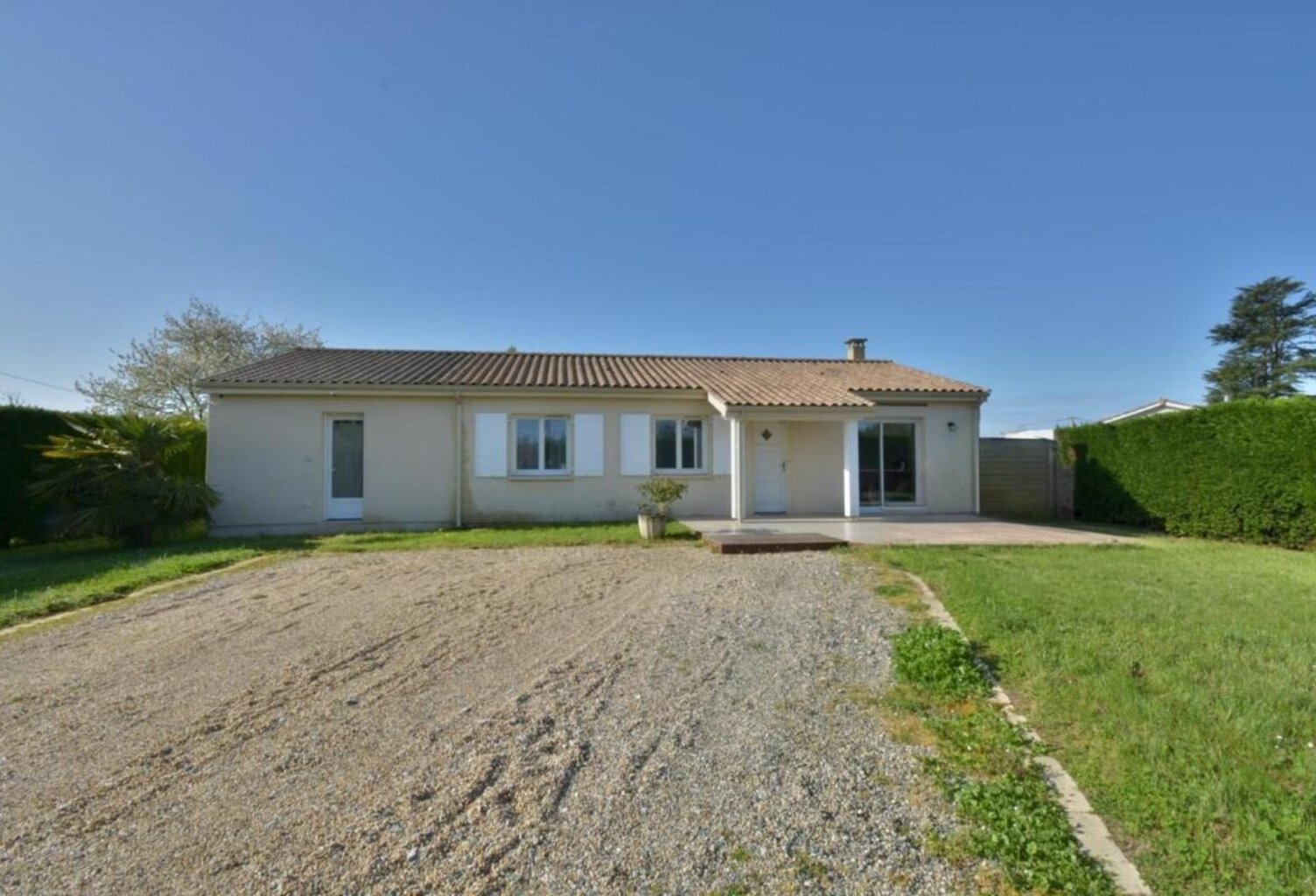 Maison 4 chambres 850 m² terrain à st seurin sur l'isle — photo 1