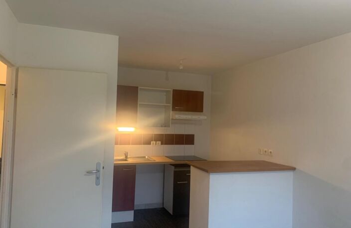 Appartement à louer 2 pièces AIRE SUR L'ADOUR (40) — photo 2