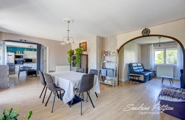 A vendre Maison 145m² – 6 pièces - Garage – Piscine– Terrain 612 M² - MIONNAY (01390) — photo 3