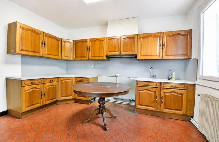 Saint-Seurin-sur-l'Isle : maison  99 m² + dépendances sur 6660 m² de terrain — photo 5