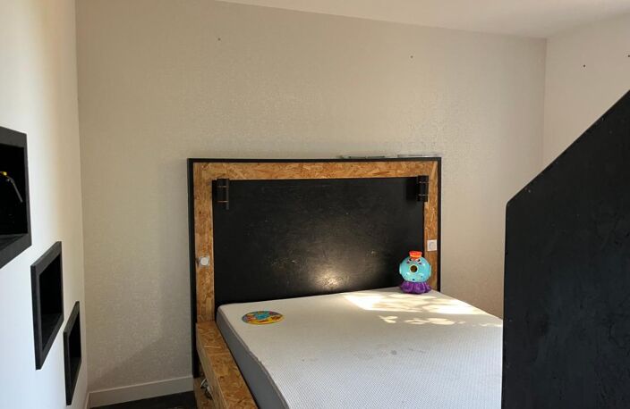 Maison de plain pied 188 m² avec terrain COUTRAS (33) — photo 4