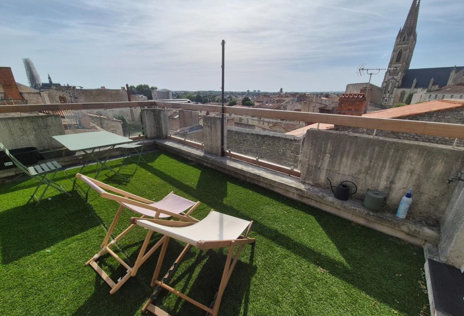 Duplex-Terrasse avec vue imprenable centre Niort (79) à vendre — photo 1