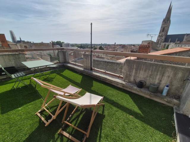Duplex-Terrasse avec vue imprenable centre Niort (79) à vendre — photo du bien