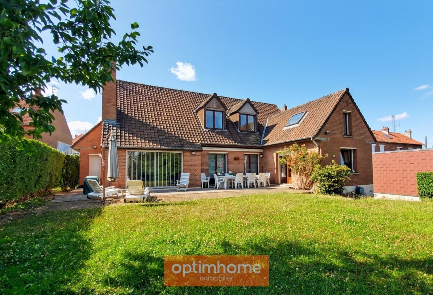 ARRAS CHR / CITADELLE – PAVILLON INDIVIDUEL SEMI PLAIN-PIED DE 219 M² – 5 CHAMBRES – SOUS-SOL COMPLET – JARDIN 1 008 M² — photo 1