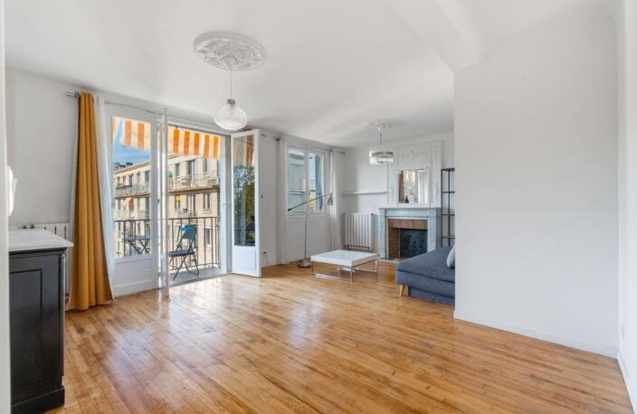 MAISONS-ALFORT (94700) – SECTEUR VERT DE MAISON – T3/T4 – 74M2 – TRÈS CALME ET TRÈS LUMINEUX – TRAVERSANT - BALCON – CAVE — photo 2