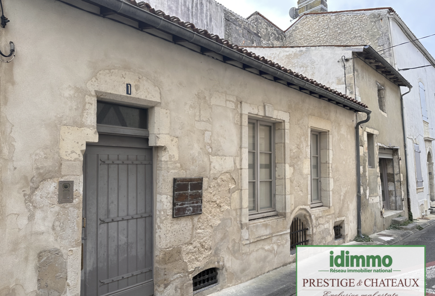 Jolie maison à pans de bois — photo 1