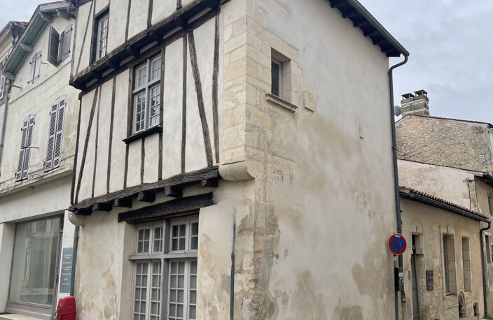 Jolie maison à pans de bois — photo 2