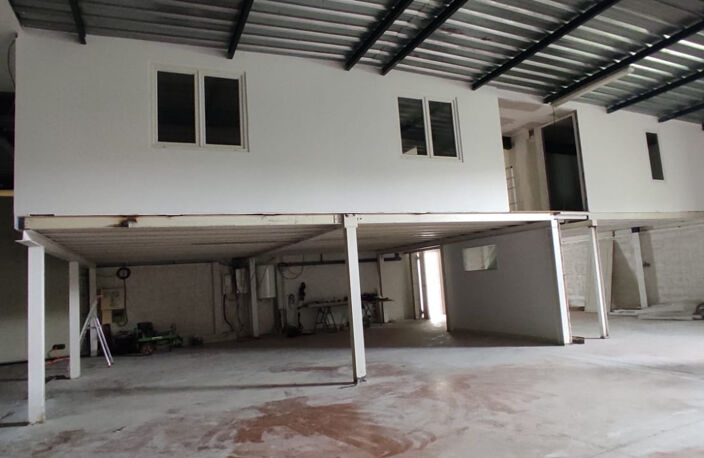 À louer   Ensemble de locaux polyvalents de 590 m2 sur terra — photo 3