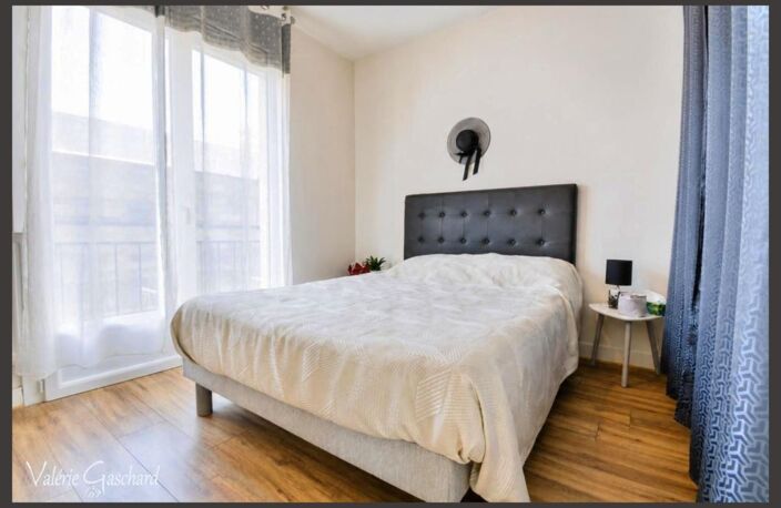 Pineuilh – Appartement T3 rénové 62 m², balcon, tout à pied — photo 3