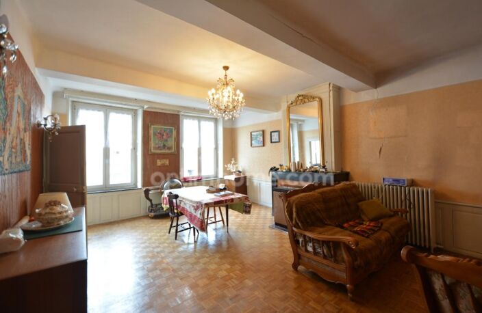 EXCLUSIVITÉ – STENAY CENTRE – VASTE APPARTEMENT SUR PLUSIEURS NIVEAUX AVEC GRANDE SURFACE EN REZ-DE-CHAUSSÉE À TRANSFORMER — photo 5