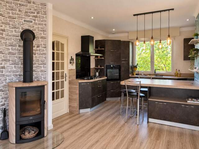 MAISON INDIVIDUELLE, 3 CHAMBRES, SOUS-SOL COMPLET ET JARDIN CLOS — photo du bien
