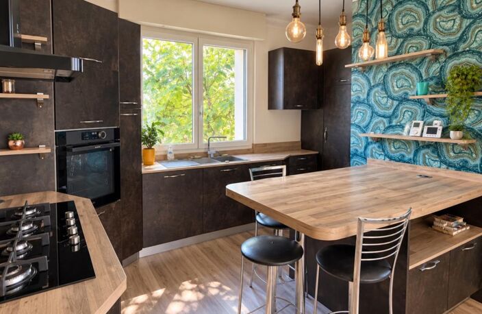 MAISON INDIVIDUELLE, 3 CHAMBRES, SOUS-SOL COMPLET ET JARDIN CLOS — photo 2