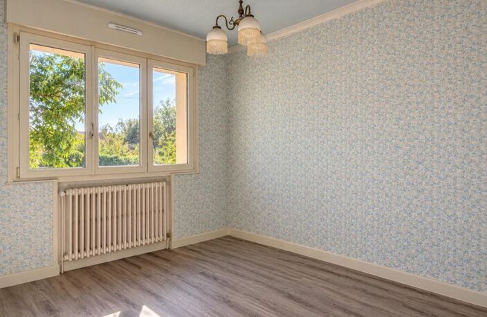 MAISON INDIVIDUELLE, 3 CHAMBRES, SOUS-SOL COMPLET ET JARDIN CLOS — photo 4