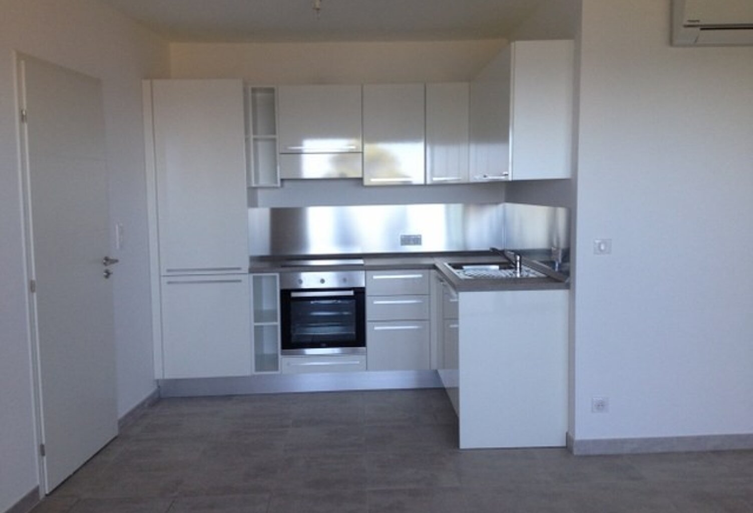 T4 — photo 1