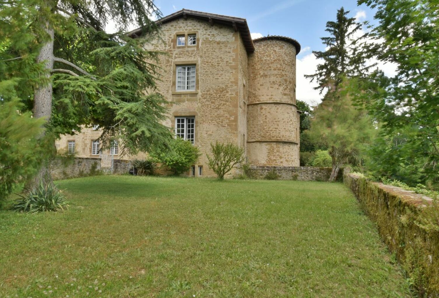 Appartement vendu loué au Château du Mouchet — Cadre de vie d’exception — photo 1