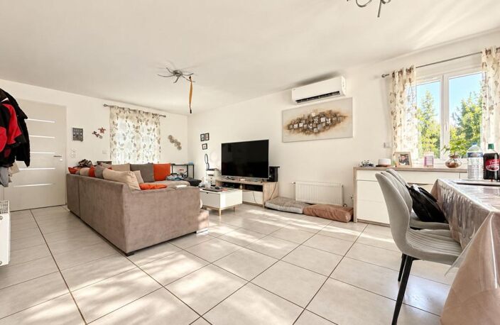 À vendre maison de plain-pied avec garage très au calme — photo 3