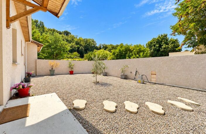 À vendre maison de plain-pied avec garage très au calme — photo 4